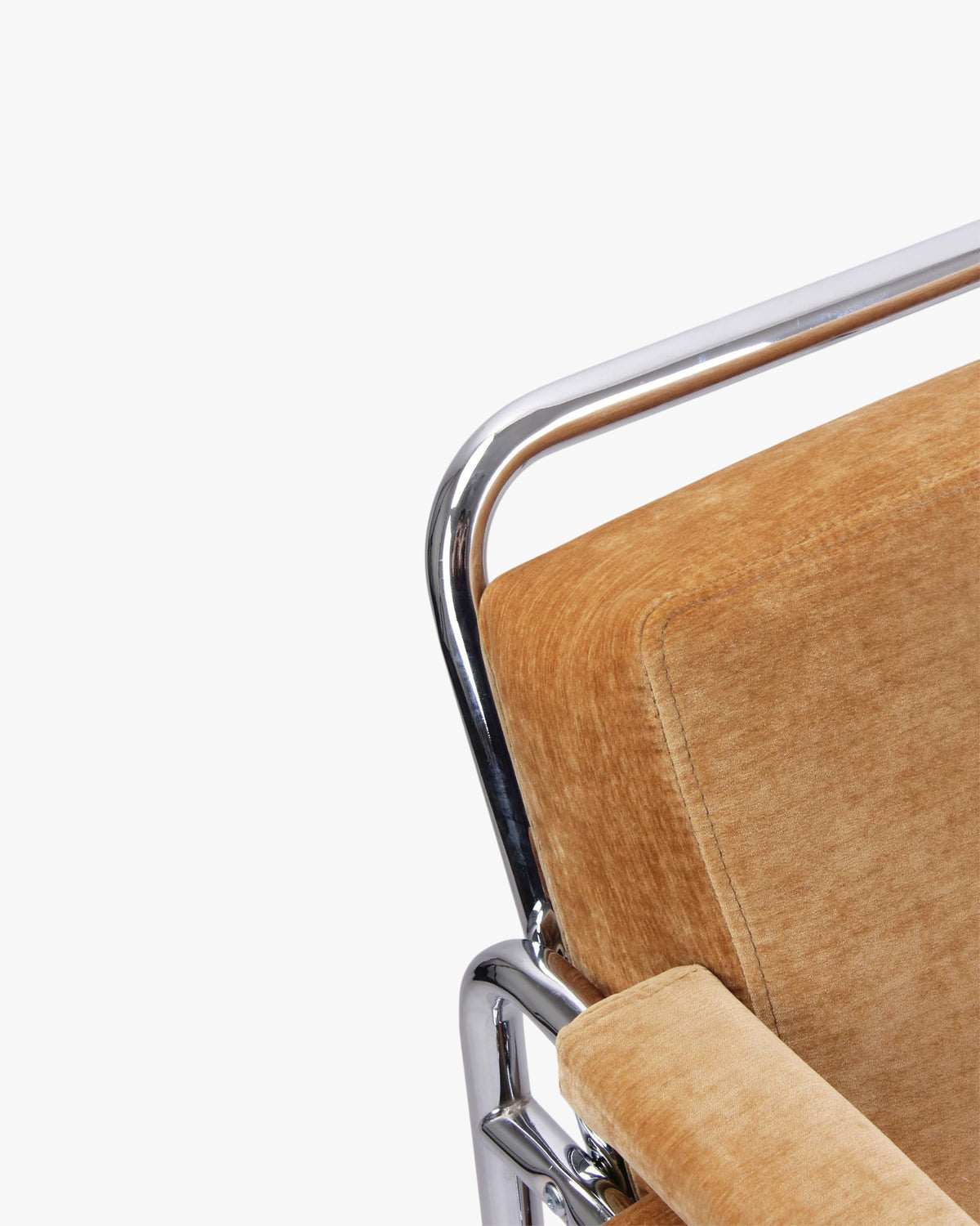 Fauteuil Kyle - velours marron taupe - haut du fauteuil en macro