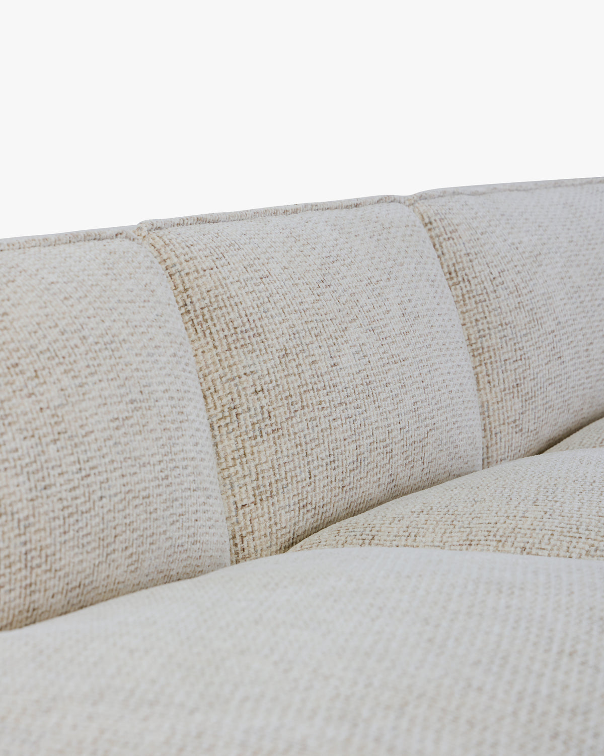 Canapé 3 places d'angle droit Auster - tweed beige moucheté - accoudoir et assise en gros plan