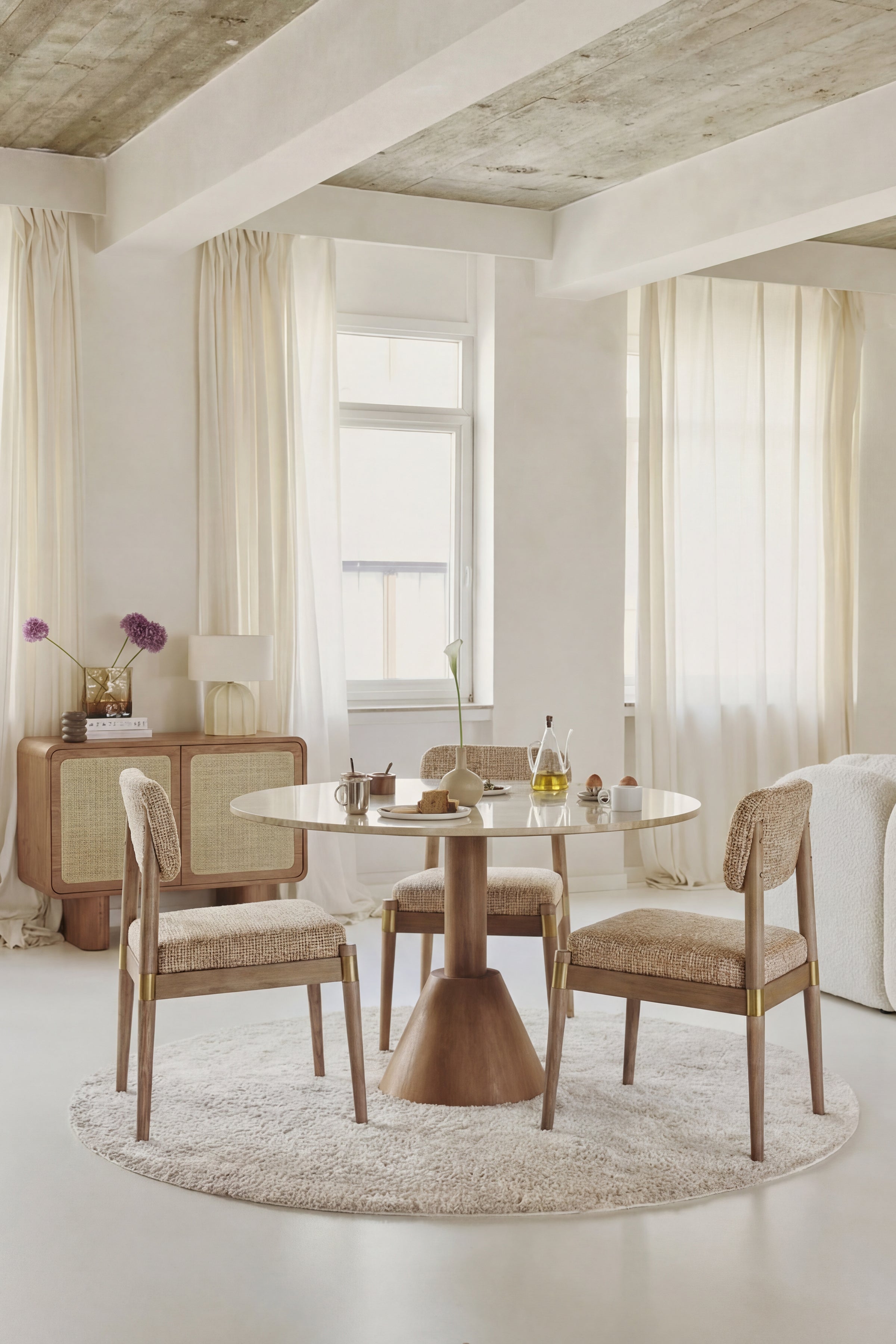 Chaise salle à manger bois, tissu bouclette et détails laiton - NV GALLERY - Lilay